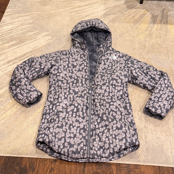The North Face Girls ReversibleMossbud Leopard Fur Lined Winter jacket size L